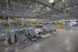 当“熄灯工厂”照亮未来 富士康自动化转型与劳动力市场的阵痛与重塑